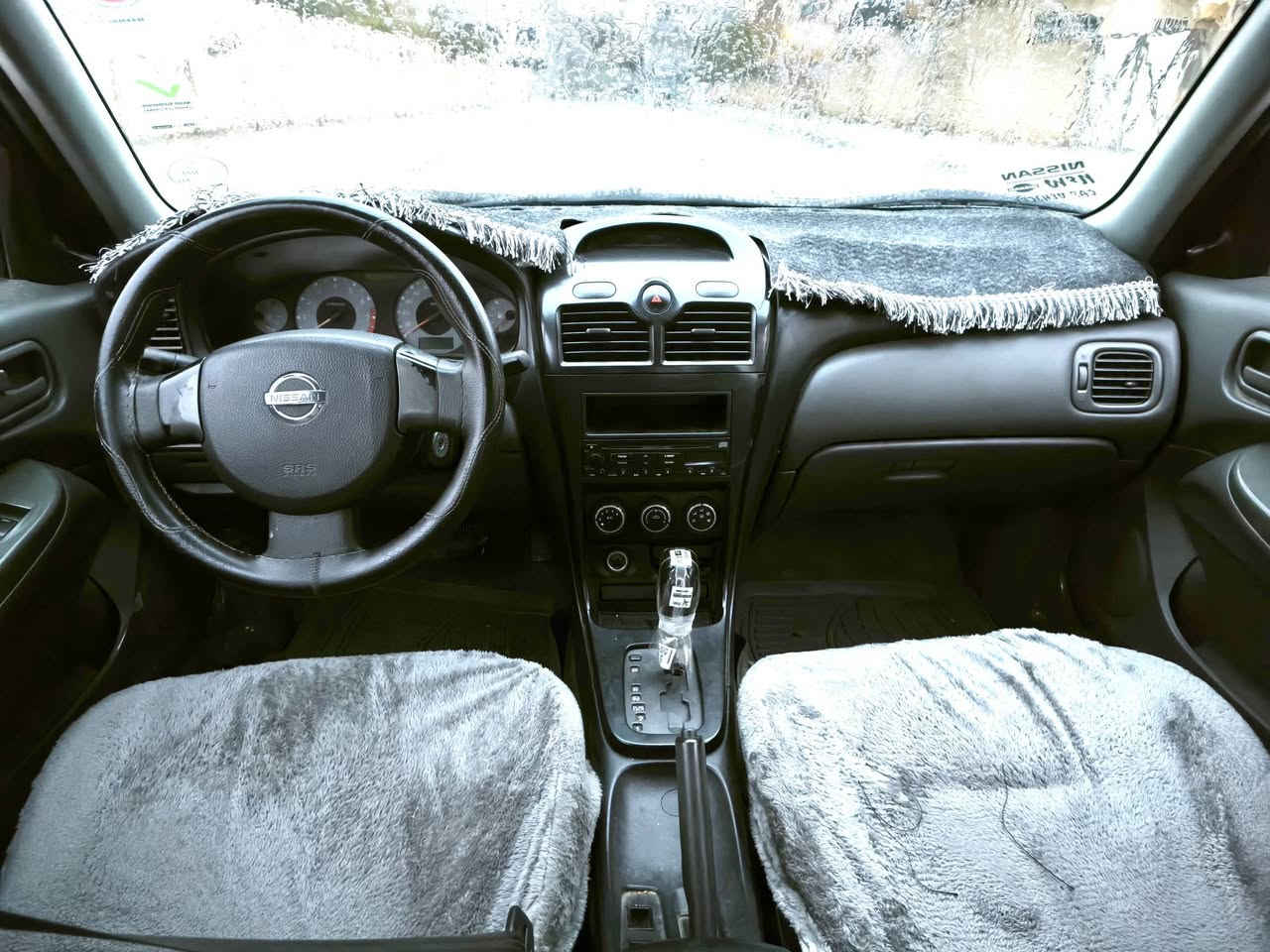 نيسان صني 2011 كير اوتوماتيك بدون صبغ بدون حادث سعر 102 كير محرك شرط تبريد تدفئة شغال شرط تحويل ***********..
