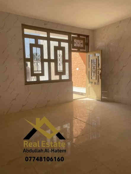 للبيع بيت في الخضراء 

المساحة 240 متر شارع 15متر 

البيت زيرو وفارغ جاهز للسكن 

قرب جمال ابو الثلاجات 

السعر 190 وبي مجال 

للاسفسار 
*********** 

عقارات عبدالله الحاتم
