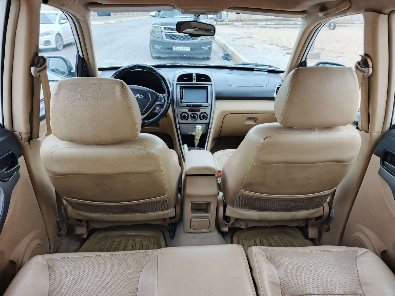 السلام عليكم تيكو للبيع موديل 2013رقم جديد إنكليزي باسمي السياره مكينه وكير بالكارتونن حداديه جديده تخم تاير كهربائيات كلها شغاله بلاديه تبريد عالسويج اخوان السياره بجمهه كله كبس السياره فقط بيهه طخه بالجاملغ الخلفي وبيهه رشات صبغ قليله العنوان كربلاء السعر 48
رقم الهاتف ***********
***********
