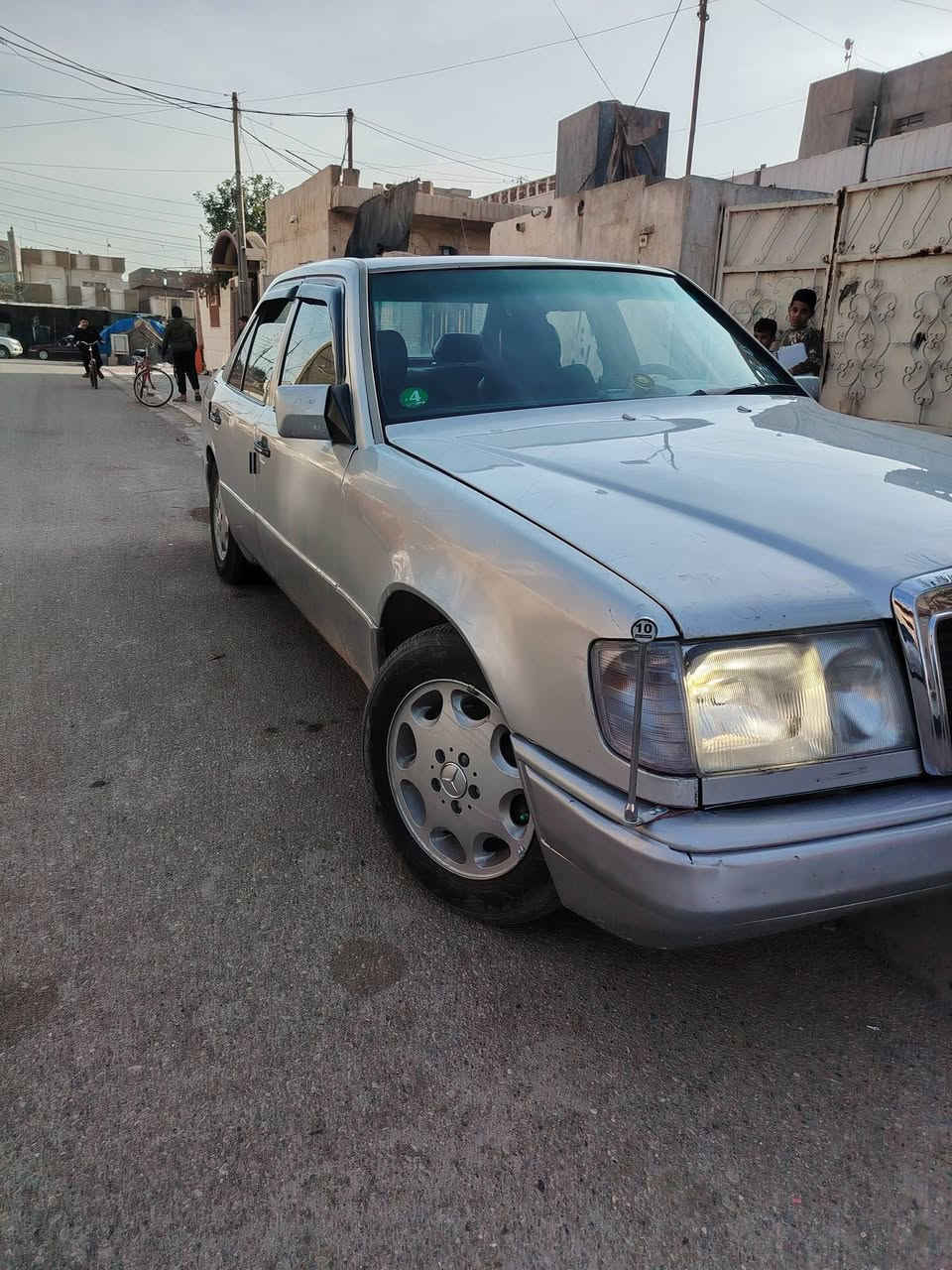 مارسدس دب موديل 92 رقم اربيل دولي شرط تحويل كير ومكينه بل جيس تبريد تدفئه شقاله كهربائيات كلها شقاله منضومت زنون تخبل شقاله تخم تاير كشن كهربائي شقال جام كهربائي سقف شقال بدون ضربه او دعمه سياره مصبوغه جماليه فقط قواعد دبلات سليمه للبيع ب 63 وبيها مجال ***********
