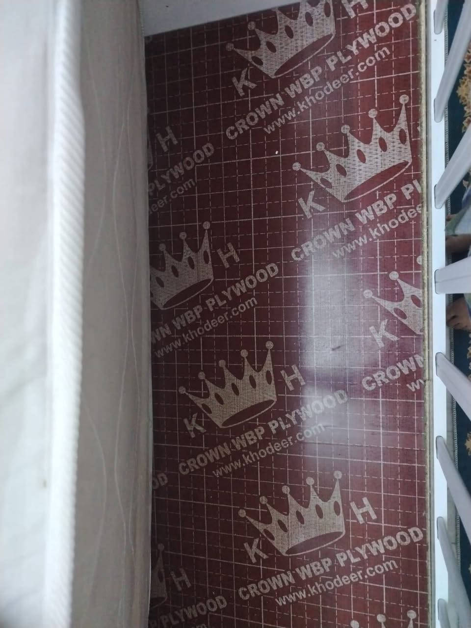 سلام عليكم 
للبيع العنوان بغداد الحرية 
بدون اي ضرر 
***********
