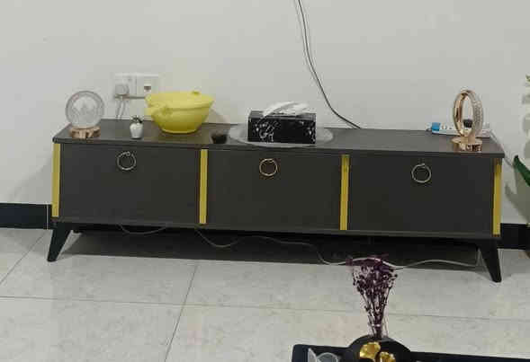 سلام عليكم للبيع تخم ديوان تفصال اصلي من المعمل مو سوگي 9 مقاعد نضيف وجديد صارله تقرييا 4 اشهر بس انتقلت جدبد ومرهم عندي بالهول فدابيعه سعره 435
والميز مال تلفزيون 35 مكاني بغداد الكريعات ***********
