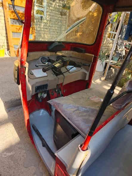 سلام عليكم تكتك موديل 18 شهر 12 رقم وسنويه تحويل ثاني يوم تكتك بس نص دوس معمره مكاني بغداد سعر ٤٨٠٠ وبيه مجال اتصل ودلل ***********
