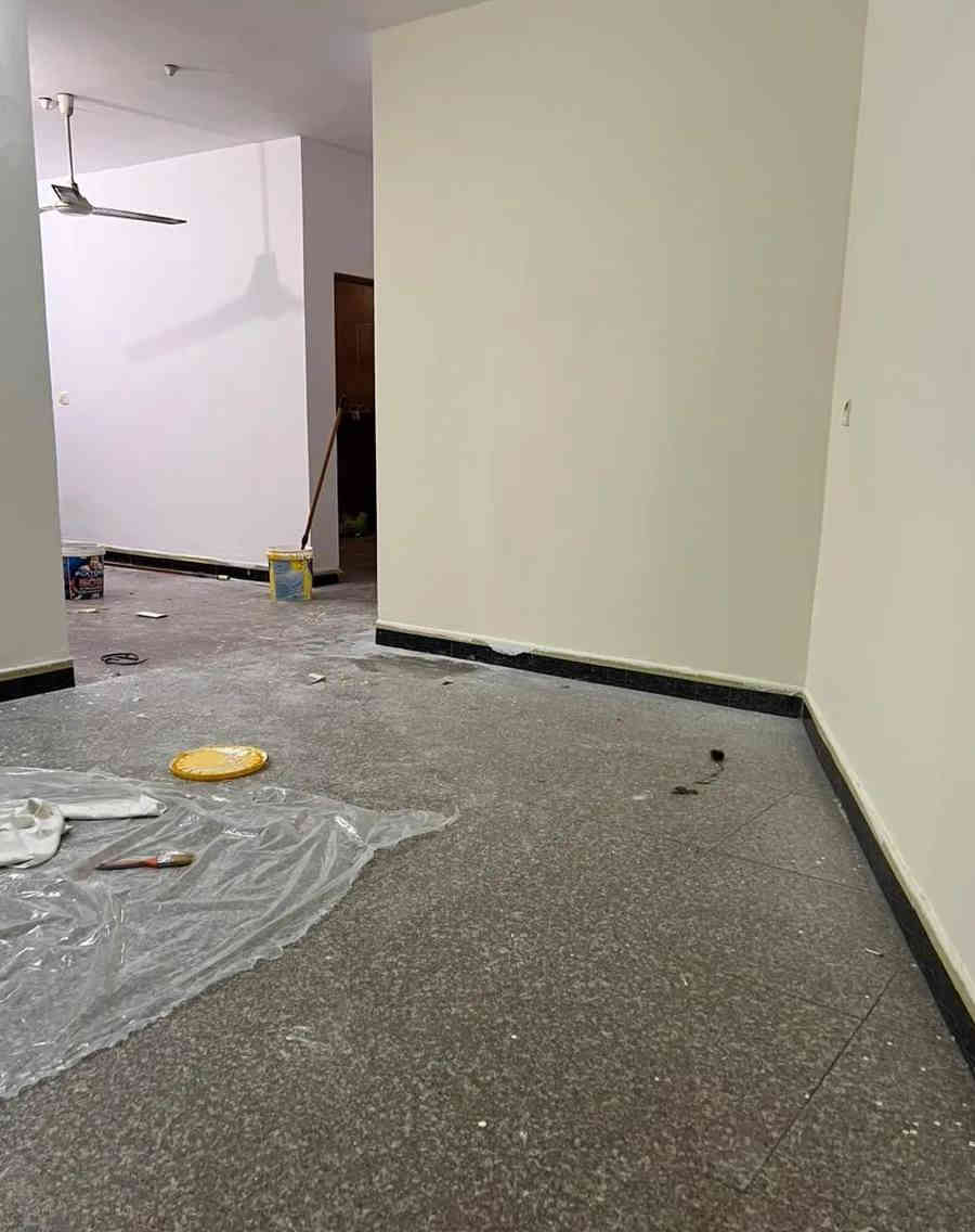 انتاج من شغلي صباغ داخل وخارج وطلس عام ومعالجة رطوبه وعازل اسطح وكافة انواع صبغ عملي فقط بغداد ***********
