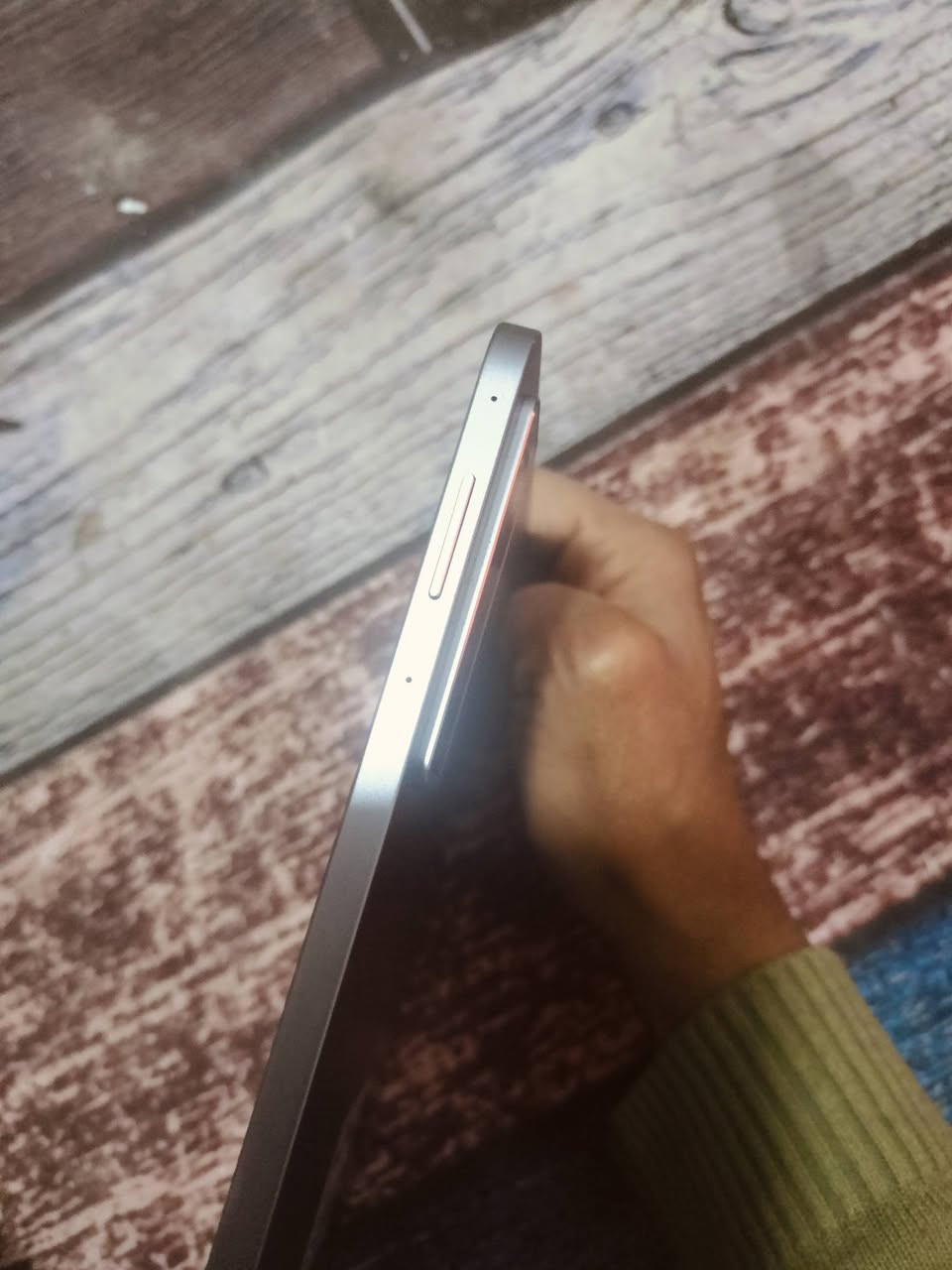 ايباد للبيع نضافه 100 كامل غراضه ملحقاته ذاكره256
شاشه13   144فريم

سعره 350

***********
