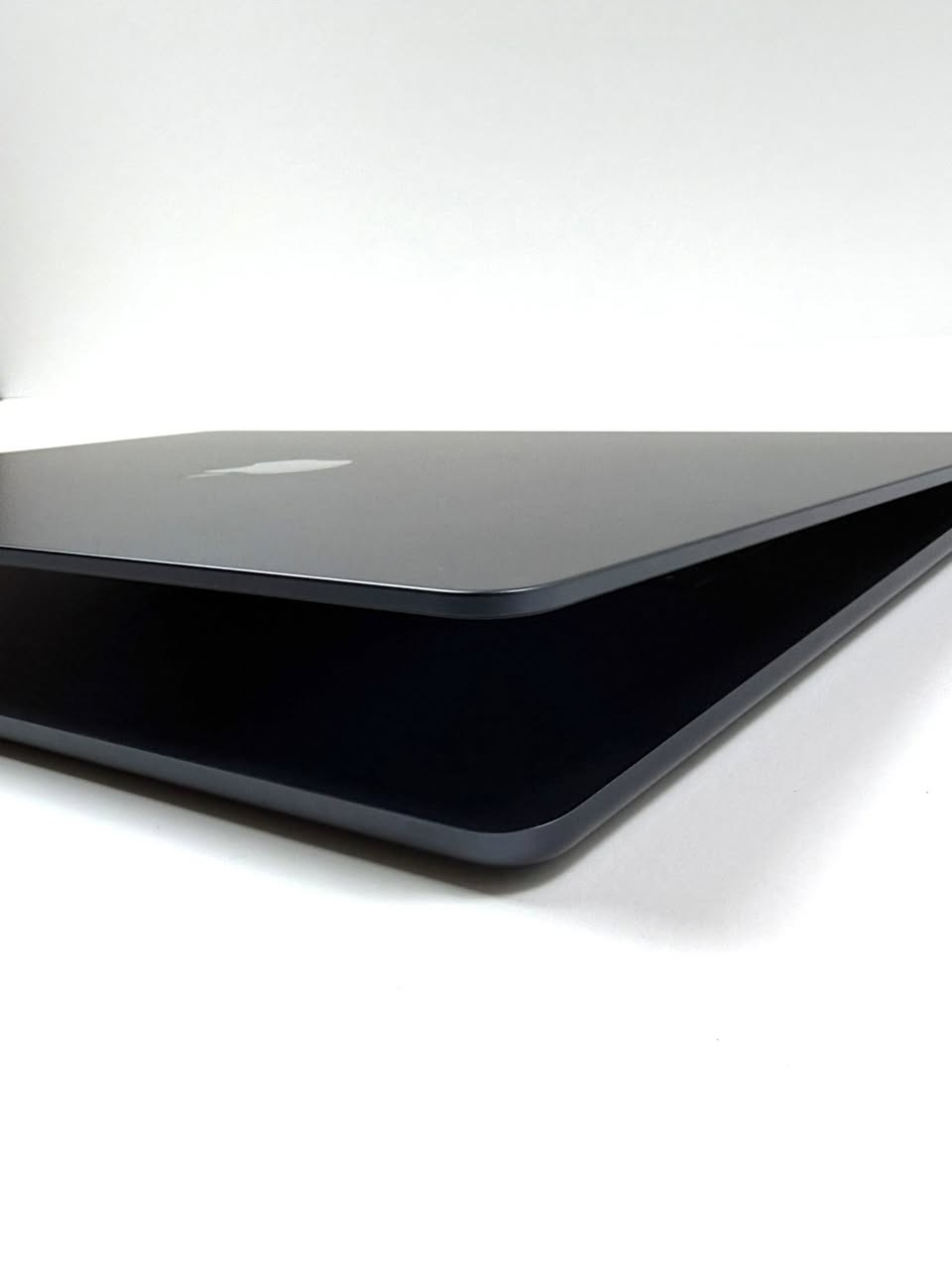 Macbook Air M3
256 GB Hard
16 GB Ram
Battery 100%
Cycle 12
15,3 inch
Midnight 
Warranty 2027/ March / 25
الجهاز نظافه 100% كامل ملحقات شاحن وكارتون وبعده بالضمان
للتواصل 
***********

