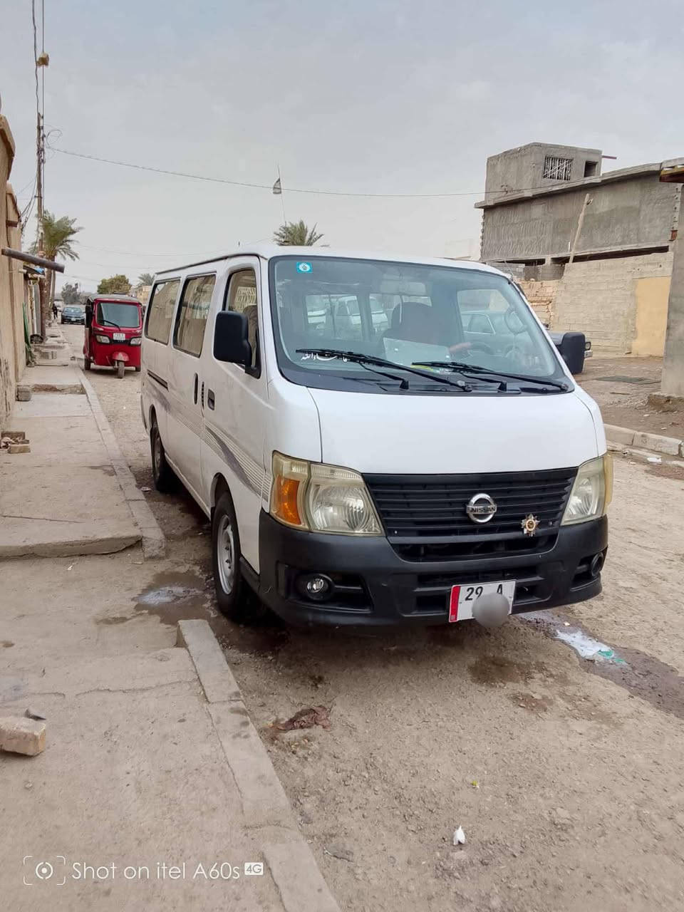 السلام عليكم للبيع نيسان يورفان 2009 رقم واسط انكليزي بسمي تحويل ثاني يوم محرك ففتي ثنين ونص قطع .مكان بغداد 
رقم هاتف 
***********

