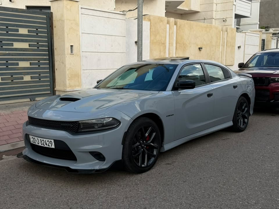 جارجر
الموديل : 2022 . (امريكي) .
المحرك : V8. 5.7L .
ماشية :32 ألف مايل قابل للزياده
 •رادارات بالمري(نقط عمياء)
*   حساسات خلفية.
*   شاشه كبيرة مع نظام ملاحة نفكيشن GPS .
*   سستم صوت Harman Kardon .
*   ويل قياس 20 انج .
*   مصابيح امامية زنون .
*   كشافات الضباب زنون .
*   فتحت سقف (سلايد) .
*   مقاعد رياضية من الجلد الفاخر .
*   مقاعد أمامية كهربائية عدد 2 .
*   ذاكرة لحفظ وضعيات الجلوس (ميموري) .
*   مقاعد أمامية تبريد وتدفئه .
*   مقاعد خلفية تدفئة .
*   تشغيل عن بعد .
*   ستيرن كهربائي .
*   تدفئة ستيرن .
*   محدد سرعة .
*   تلفون بلوتوث .
*   كاميرا خلفية .
*   مرايا متحسسة للاضاءة العالية .
*   كير شفتر بالستيرن .
*   دخول ذكي (بصمة) .

بدون حادث السيارة فقط سرقة بنيد ودشبول والصورة موجودة بالمنشور
 السياره جديده بمعنى الكلمة وجاهزة من كلشي تخم تاير جديد ترايها مال زيرو سعرها 299 ورقه وبي مجال كلش قليل .
***********
