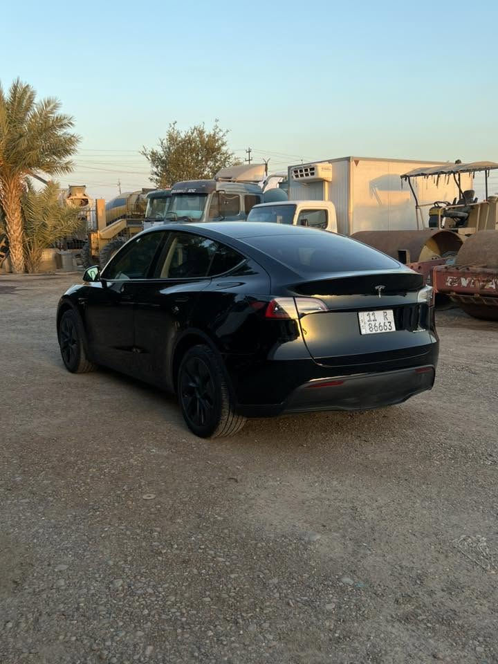 تسلا مودل y
2024  رقم بغداد مميز 
ماشيه 15 الف ميل 
دبل ماطور 
السياره جديده كلش
الحادث الجاملغ الخلفي صفحه اليمين وشبر من الباب الخلفي 
مواصفات التسلا معروفه 
وياها شاحنه 32A

هـ: ***********

