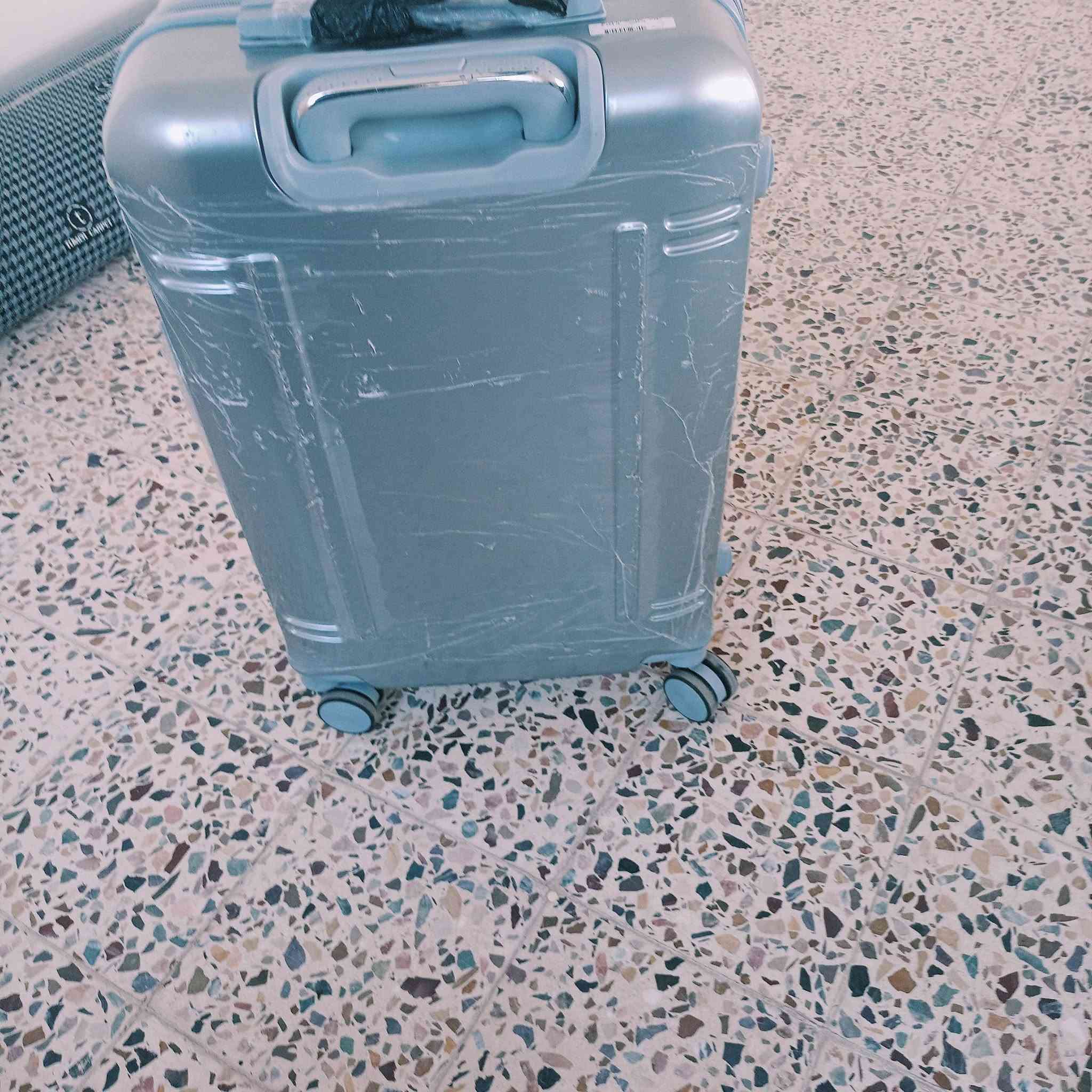 جنط لبيع جديد سعر مناسب ***********
‏‪***********‬‏
