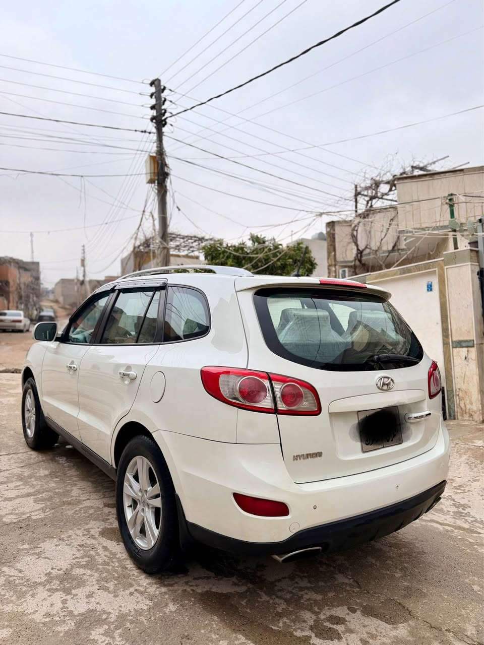 رقم السيارة : دهوك
موقع السيارة :دهوك
نوع السيارة :سنتافي
موديل السيارة :2011
المسافة المقطوعة:200km
مواصفات:فول موصفات سلايت دبل شاشه فتل رادار كاميره فقد بدون بصمه كير و مكينه بشرط  
ملاحظات:سياره بدون اي شي حتا بدون تعديل
سعر:147وبيها مجال بيسط
للأستفسار :*********** واتساب فايبر كورك دهوك, العراق
