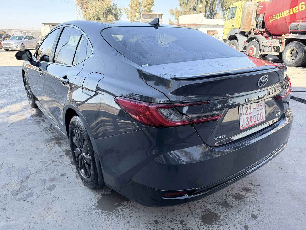 السلام عليكم
دخول جديد (كاتي ) تترقم شمالي فقط
للبيع : تويوتا كامري XLE2025 هايبرد 
اللون :- سمنتي 
الموديل :- 2025
سعة المحرك :- 2500  Hybrid
المسافه المقطوعه : 2 الف  زيرو 
عدد المقاعد :- 5 مقاعد 
شاشه كبيره نفكيشن
بصمة تشغيل  
- مقاعد جلد ابيض
مقاعد كهرباء طرفين
- شاشة لمس
-كامرة خلفية 
- بلوتوث 
- اي بي اس                                                            
- تحكم ستيرن كامل
- مانع تصادم 
-  اضوية LEDخلفي امامي
-رادار امامي جانبي وخلفي 
- مثبت سرعة 
- نظام EV mode +نظام Sport mode
- نظام توفير الوقود ECO
- نظام النقطة العمياء
- نظام تحديد المسار
- مانع انزلاق
- شاحن هاتف لاسلكي
- هاند بريك بصمه 
(حادثها pdrتعديل بونيد  فقط بدون قطره صبغ بدون تكحيل )
السعر 225$
مكان السياره كركوك
***********
