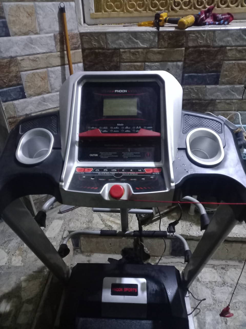 جهاز جري استخدام منزلي نضيف جدا وزن يتحمل ١٦٠كيلو دبل ماطور جبلي سعره ٢٠٠ العنوان بغداد، ***********
