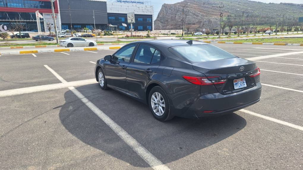 کامری ۲۰۲٥ LE ڕەنگ چیمەنتۆی تۆخ تەنها ۲٤مایل ڕۆیشتووە هایبیردو بەنزین مواسفات بسمە ئاوینە ڕادار ڕادارپیش دوا کامیرا حاسە سێ مۆد لیخوڕین ئیکۆ نۆرماڵ سپۆرت بریک بسمە خەتی جاددە شعن موبایل وایرلیس شاشە گەورە تبرید مرکزی سەیارەکە کاتی نەشکاوە. بۆیاخ بۆنیت پەڵەیەک لە چاملاخی دواوە بێ ناوگرتن. سعری ۱٨٥گەڵا مجال ژ.م ۰۷٥۱٥۱۷۲۳٨٦یان ۰۷۷۳٤٤۳۱٥۱۰ رانية, السليمانية
