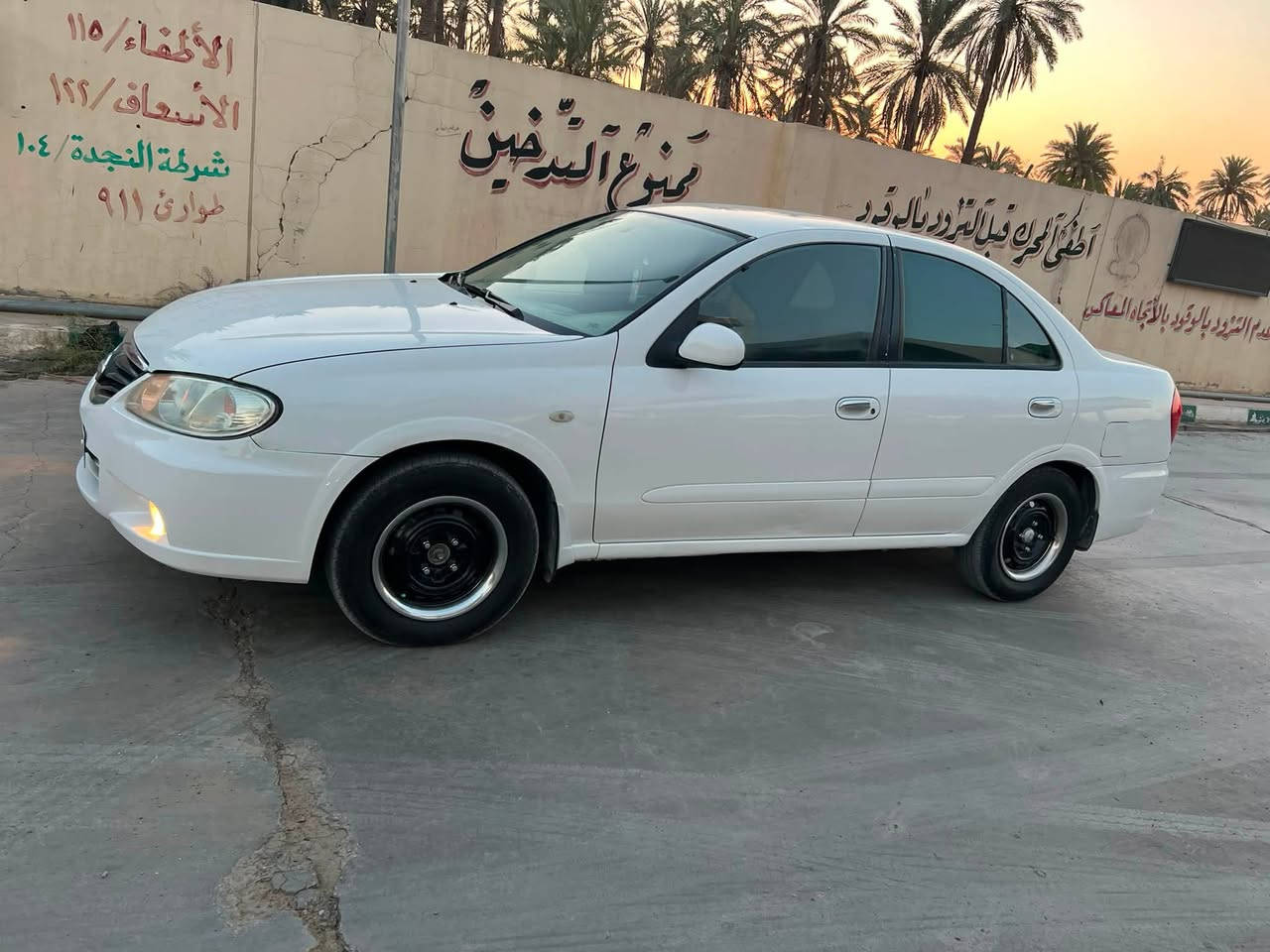 السلام عليكم
سني موديل 2010
رقم بابل باسمي شخصيا
محرك وكير نضيفات
تبريد وي السويج ❄️
اربع جامات كهرباء
تخم تاير 
لايت زنون 
بيه صبغ جاملغ خلفي سونار بلمنشور 
السعر 90$
العنوان بغداد ابوغريب قرب المحكمه
الاستفسار ***********
*********** واتساب
