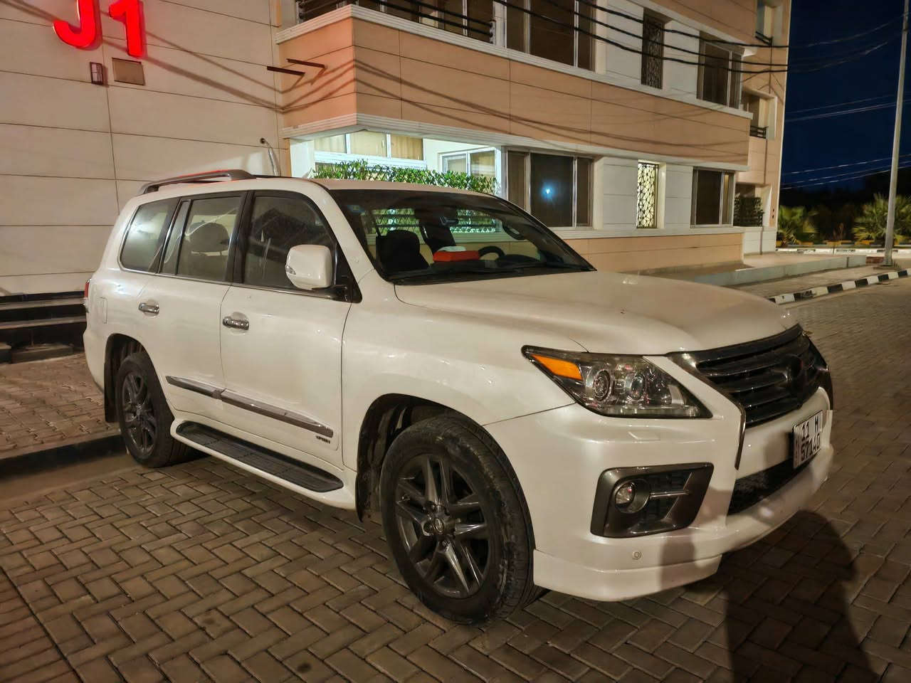 سلام عليكم
لكزس موديل 15
انظف واجدد لكزس بهذا الموديل 
ماشية 65الف حقيقي
مكفولة كفالة عامة من كلشي
داخل مشمشي
كلشي بيها بلادي وشغال
جكات
تخم تاير جديد
رقم بغداد بأسمي
مكاني بغداد
السعر خاص او اتصال
***********
