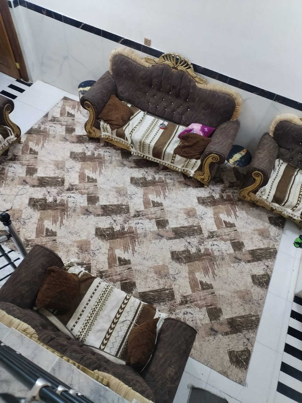 اللهم صلي على محمد وآل محمد
دار لبيع مساحه ١٠٠ قاطين مسلح.. بناء ٢٠٢٥.. الشيشان ثانيه ***********
