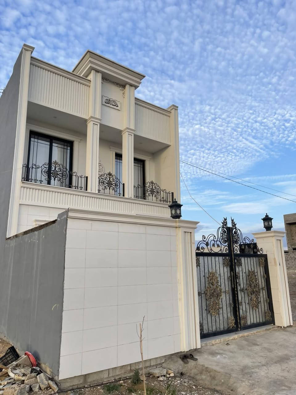 بيت للبيع في ٨حسارؤك 
مساحه 125متر طابوو زيرو
بيت مباشر سايدين لاوان ستي 
~~~~~~~~~~~~~~~>~
***********📲
***********📲
~~~~~~~~~~~~~~~~~
#الجميع #عقارات #بغداد #كوردستان #عراق 
#عقارات -بارزان #سايدين لاوان #
