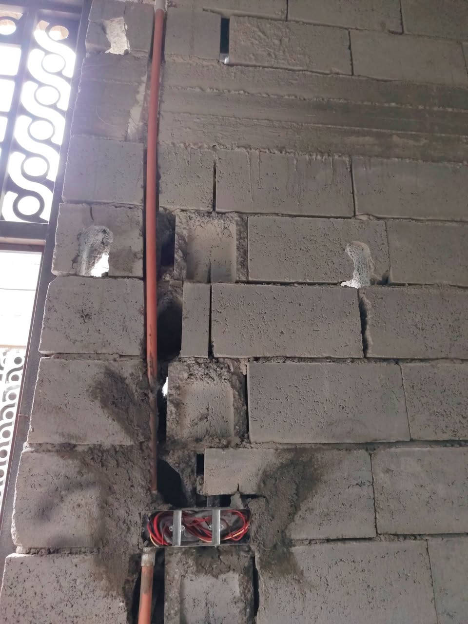 اللهم صلِّ على محمد وآل محمد
السلام عليكم.. جزء  من شغلنه حفر +تثبيت بوكسات+بوري+تسليك في نفس الوقت.. 
تحياتي الجميع رقم الهاتف ***********البصرة
