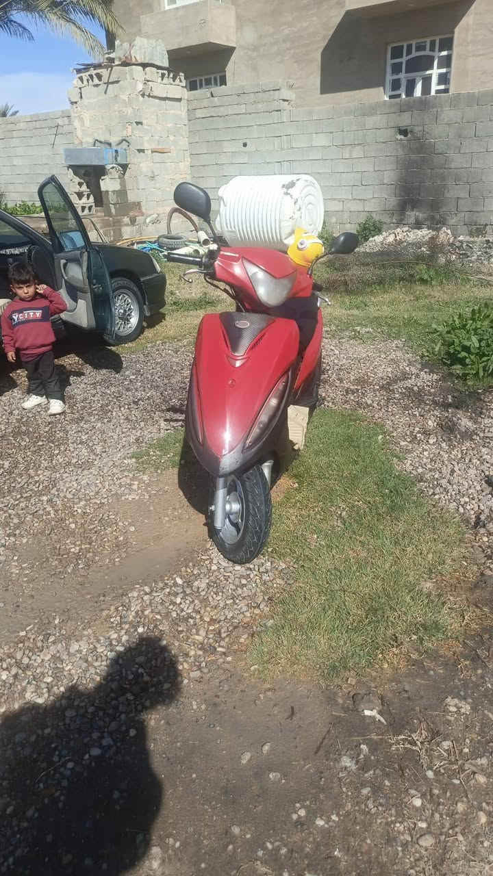 للبيع شراي خاص سعر400وبي مجال مابي عطل غير بلك فقط ما تشتري لا تجي وتعامل الحالك رجائن رقم تلفون هم
***********بي وتساب العنوان البعلي جاسم حياكم الله
