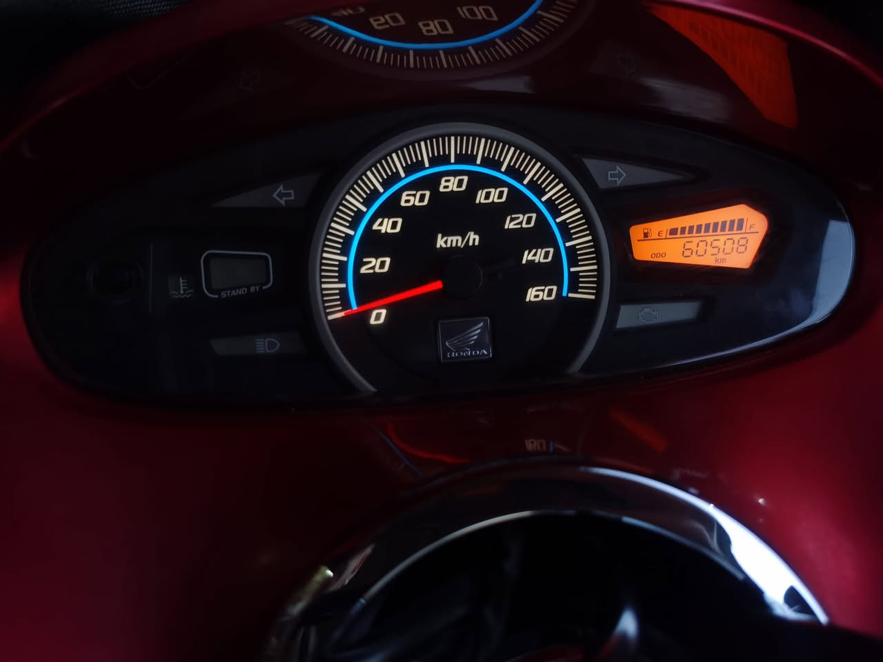 سلام عليكم PCX جيل اول ياباني
مكينه  125
حساس زدحام 
حساس ستان 

مابيه اي نقص  كفاله عامه
السعر ./. 1450.     (مليون 450)

 رقم /***********

المكان/  بغداد البياع
