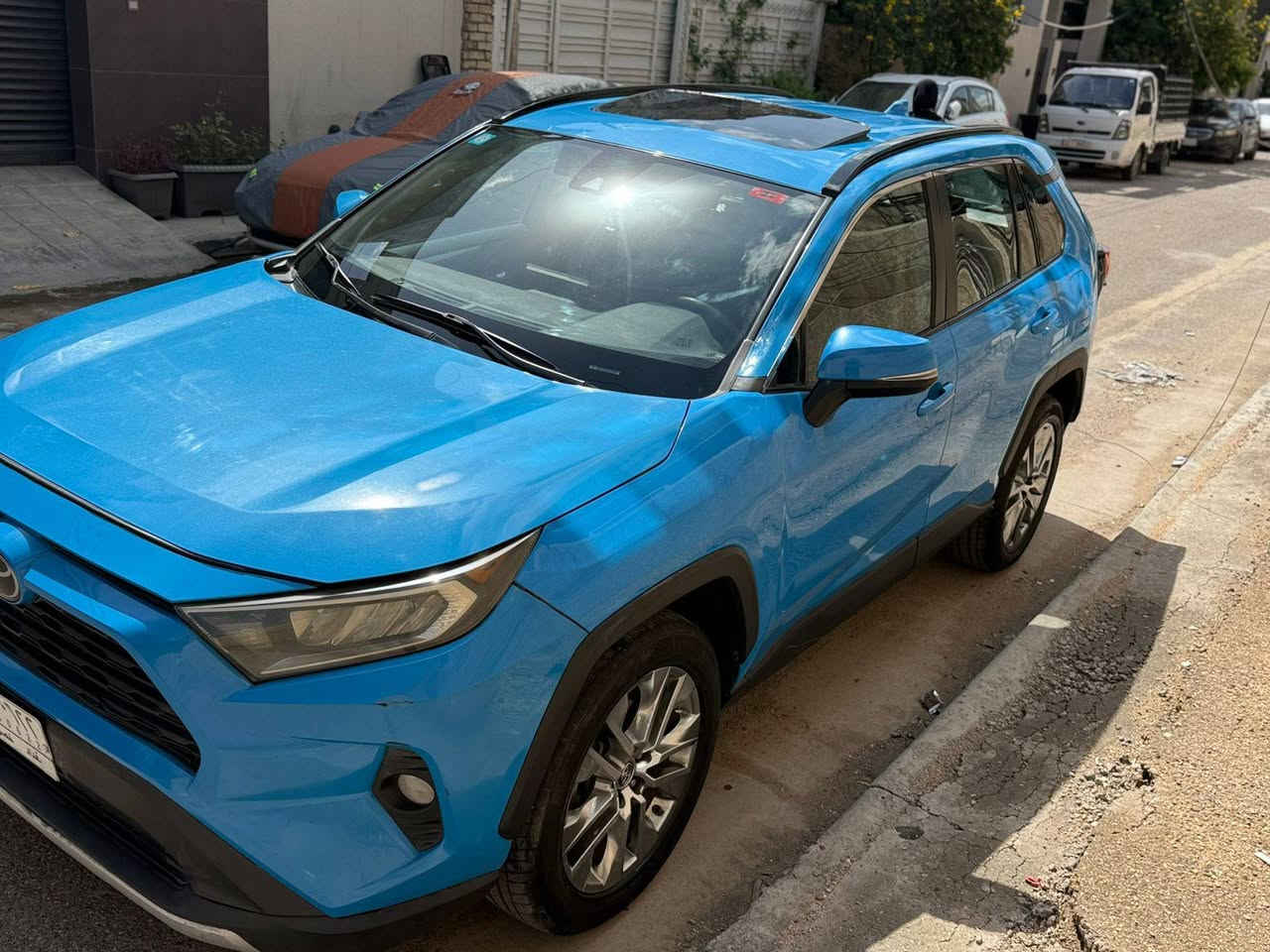 السلام عليكم 
RAV4 XLE 2020
مواصفات السياره فول 
فتحه
جلد
شاشه ابل كار بلي 
قياده ذاتيه 
اوتو هولد 
رادار امامي 
رادار نقطه عمياء 
صندوق كهرباء 
اشاير مري 
ويل 19 مع حساس تاير
لايت زنون بلادي 
3 فئات قياده ايكو نورمال سبورت 
محرك 2500 بانزين فقط
صور الحادث منشوره مع السونار 
حادثه دعاميه و بنيد شاصي لغد كفاله 
اكو مكانات بارد مثل ماموضح بلسونار وارد امريكي
مكان السيديه قرب مدينه العاب الكرخ 
سعر 225$
رقم الهاتف ***********
