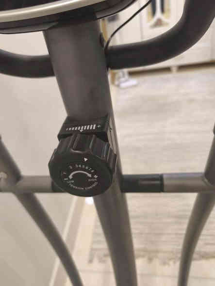 جهاز اوربت مستعمل قليل جدا  للبيع 
يحتوي على شاشه تحتوي عدة خيارات ( معدل نبضات القلب ، الوقت ، السرعه ، وغيرها ) 
يستهدف عضلات الجسم كامله 
السعر الاصلي 250 الف 
سعر البيع 175 الف فقط
اتصال واتساب ***********
اتصال عادي *********** البصرة
