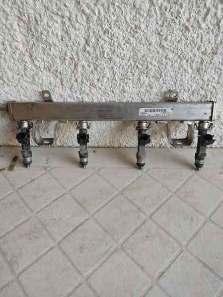 السلام عليكم للبيع
دكشن +نوزلات ومسطره وبلي
فورد فيوجن 2500 مال كصه 
*********** البياع
