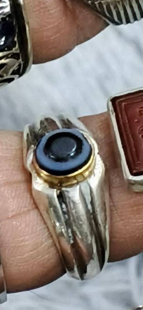 من النوادر الخواتم الراقيه والأحجار المصوره والسبع معادن وانواع المعادن لاجمل صياغه للاستفسار ***********
