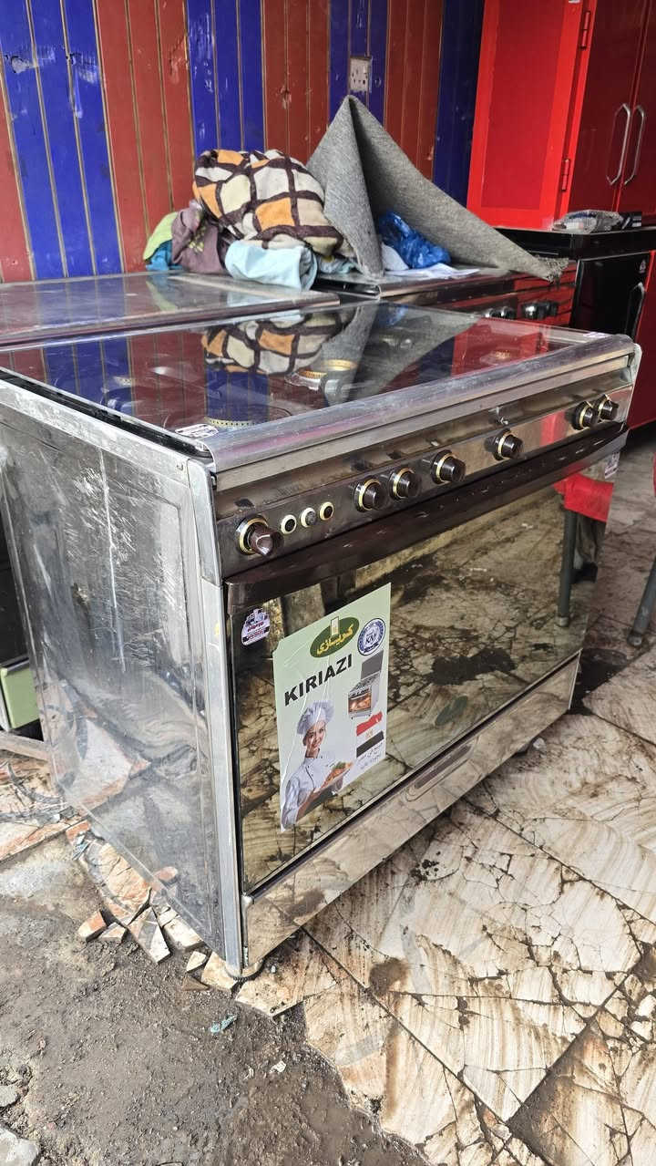 طباخ كريازي مصري نظيف اخو الجديد شرط النار سعره ٢٥٠الف الشراي يتصل *********** ***********

