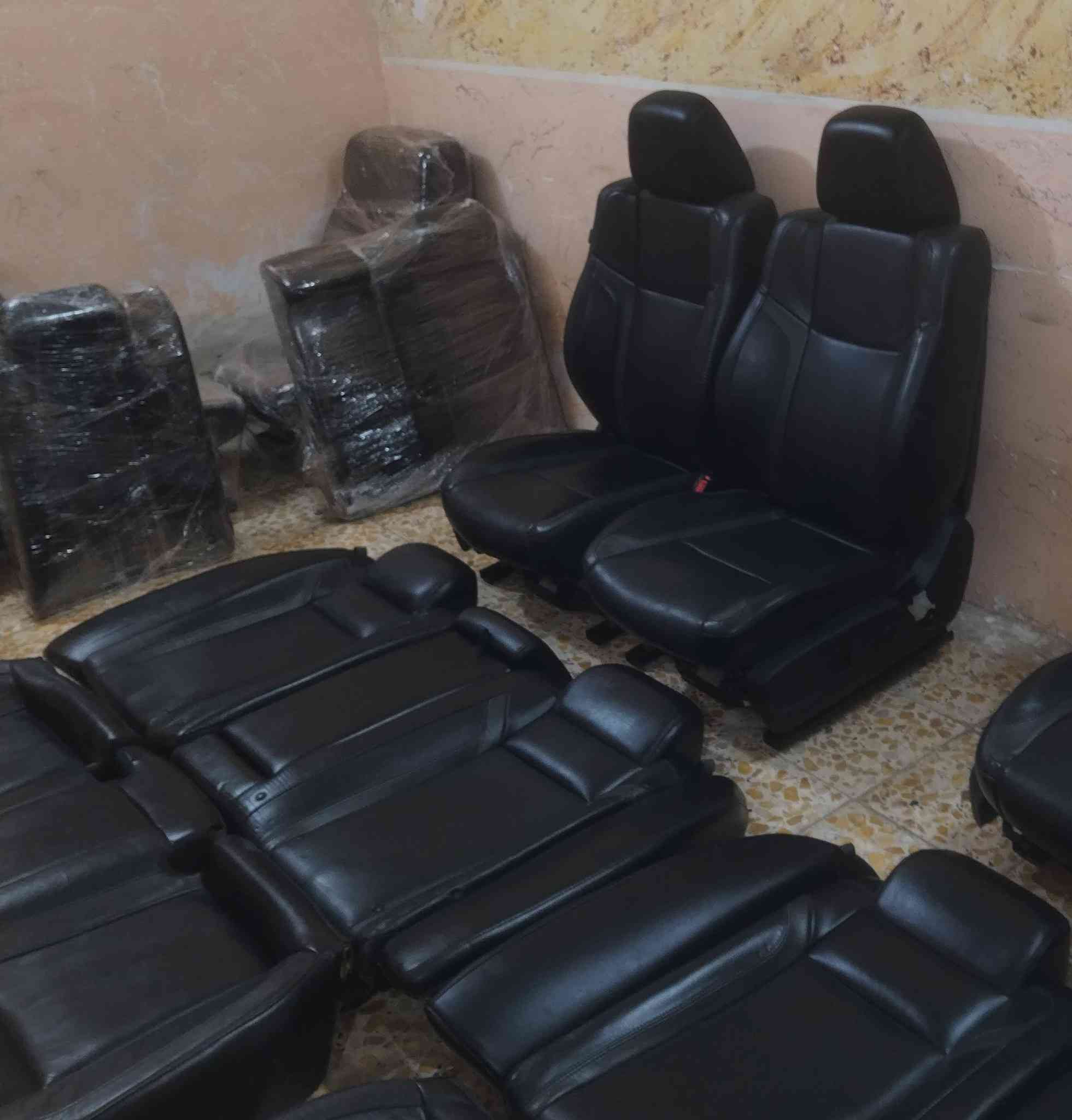 كشنات جارجر حضن جلد تدفئه تبريد
ترهم من موديل11 لحد 23

سعر 700وبيه مجال

ترهم مراوس

***********

#المريكيH
