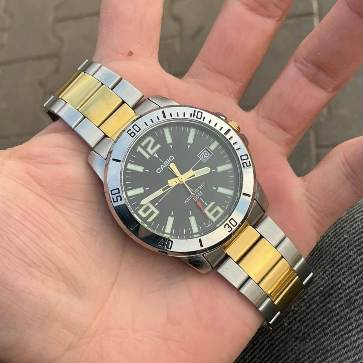 ساعات مستخدمة اصلي لبيع شلعه كلهن 
مهتم يجي خاص ويقيم سعرهن


**إذا كنت صاحب هذا الإعلان وتريد حذفه لأي سبب، رجاءا أرسل رسالة إلى الدعم الفني**