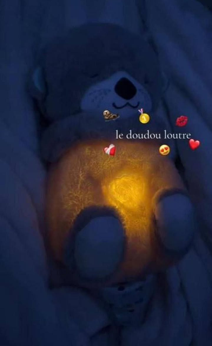دمية سوث اند سناجل اوتر دميه موسيقية مخملية للأطفال👶🏻 الرضع من براند فيشر برايس👶🏻 
اصلية درجة اولى 💯💯

✨دمية على شكل حيوان الدب 

✨لهاية وموسيقية بحركة "التنفس"

 ✨للأطفال من سن الولادة فما فوق

✨اكتشافًا حسيًا لتنشيط حواس الرؤية
 والسمع واللمس لدى طفلك

✨تحاكي الدمية على شكل دب 

✨✨الحركة الإيقاعية للتنفس لتهدئة طفلك بشكل طبيعي

✨قابلة للتخصيص مع ما يصل إلى 30 دقيقة من الموسيقى والأصوات

، ✨والتحكم في مستوى الصوت، والأضواء الخافتة

✨أقمشة فائقة النعومة؛ يمكن غسلها

 ✨يغسل في الغسالة مع إزالة الإلكترونيات

✨الباقي فقط اللون البنفسجي 🟣

السعر 15 الف 
🚘يوجد خدمة توصيل لجميع محافظات العراق 🚘]
دمية الدب النائم 🧸❤️


**إذا كنت صاحب هذا الإعلان وتريد حذفه لأي سبب، رجاءا أرسل رسالة إلى الدعم الفني**