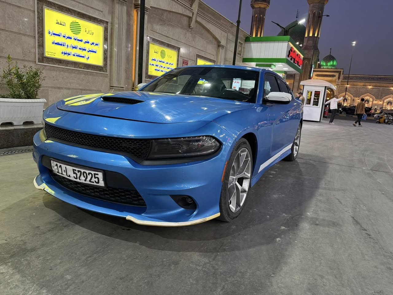 السلام عليكم 
جارجر موديل 2023 GT معروفه مواصفات الGt بدون قطره صبغ ماعده الدعامه امبدله وبارد بل جاملغ عكس السايق 
سياره اني كاصها على ايدي ماشيه 51
/ مكان السياره بغداد *********** السعر خاص
