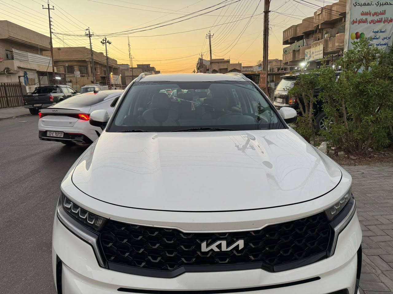 السلام عليكم 
سورنتو خليجي 2023
نص فول 
ماشيه 23الف
ضررها بارد قليل اباب الصدر +بارد بطرف الچاملغ الخلفي اثر شخط موضح بل صور سياره مال بيت 
السعر   (285)
المكان بغداد حي العلام شارع أميمه 
***********
