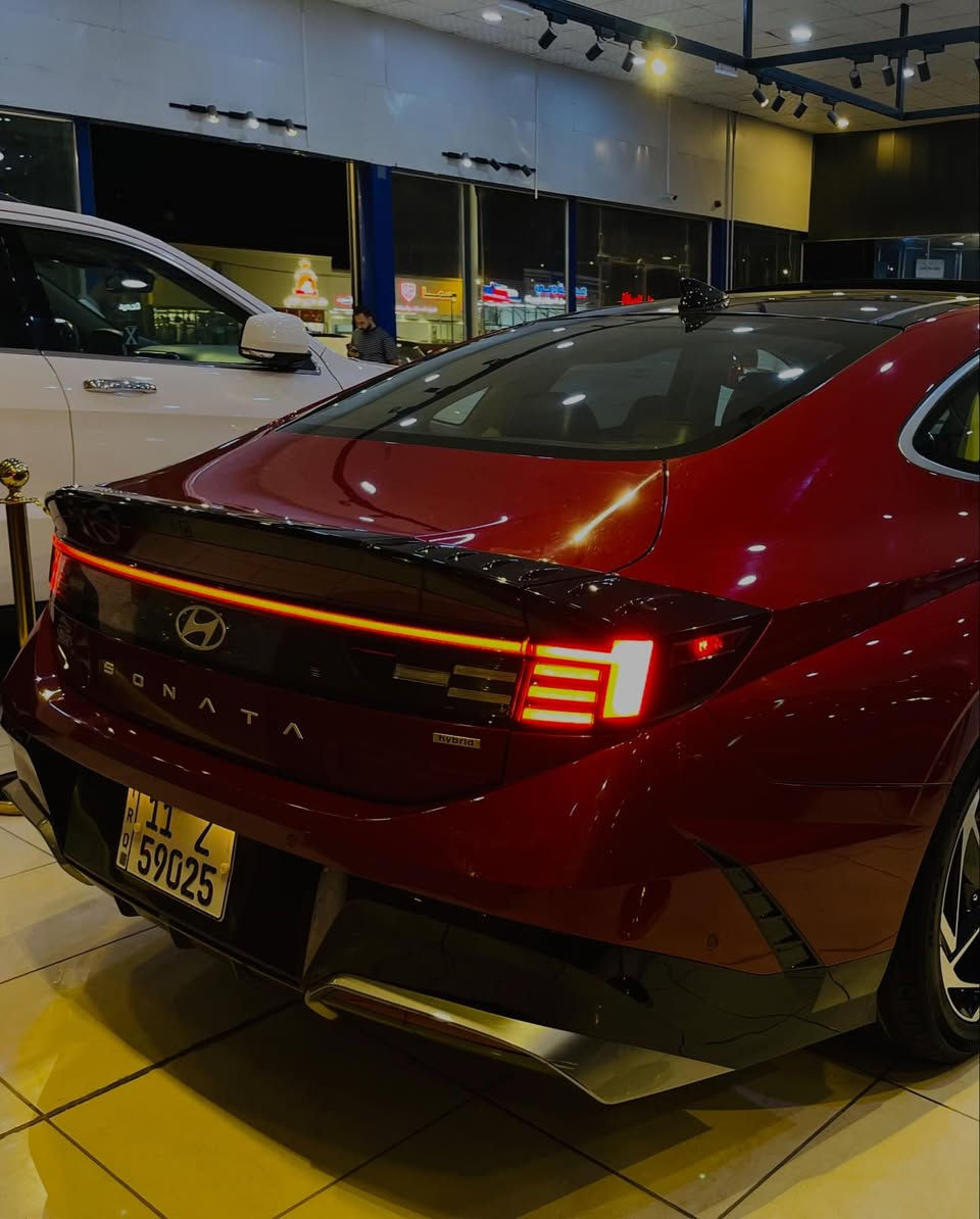 بسم الله ما شاء الله توكلنا على بركة الله.
#الحوت_لتجارة_ومزادات_السيارات 🇮🇶 
______________________________________
#اعلان_بيع_سيارة
🔷السيارة : هونداي سوناتا لميتد هايبرد⚡️🔥
🔷سنة الصنع : 2024
🔷اللوحة : بغداد
🔶السعر : 223 ورقة
🔷الضرر : تبديل وصبغ ابواب جهة الصدر. (صور الضرر مرفقة بالاعلان)
🔷ضرر الايرباك : برده فقط .
🔷رقم الشاصي : KMHL54JJ5RA092089
______________________________________
🔷المواصفات: لميتد 1/1
🔹حجم المحرك 4 سلندر 2.0 هايبرد 
🔹عداد المسافة 26 الف ميل
🔹كاميرات محيطية 360
🔹تقديم ترجيع بالريمونت
🔹فتحة سقف بانوراما 
🔹رادار امامي وجانبي وخلفي
🔹تنبيه الخروج عن المسار
🔹حساسات امامي وخلفي
🔹جنطة كهرباء
🔹كراسي جلد 
🔹الكراسي الامامية كهرباء
🔹تبريد وتدفئة الكراسي الامامية
🔹ميموري كرسي السائق
🔹ويل كب حجم 18 انج مع اطارات بحالة جيدة
🔹وضعيات قيادة
🔹لايتات LED بالكامل
🔹شاشه تحكم بالايعازات
🔹تحكم ستيرن جهتين
🔹بصمة ابواب وتشغيل وتشغيل عن بعد
🔹مع باقي المواصفات الاعتيادية
————————————————————————
☎️ الاتصال :
***********
***********
📍النجف الاشرف - المدينة المائية - مقابل حي الجامعة - قرب سنتر جبل عامل

🔹TIKTOK
https://www.tiktok.com/@hoot.cars?_r=1&_t=ZS-93D4aRKWGKQ

🔹INSTAGRAM 
https://www.instagram.com/hoot.cars?igsh=MWZkcjE5cHhja2Rleg==

🔹WEBSITE 
https://hootcars.autos
