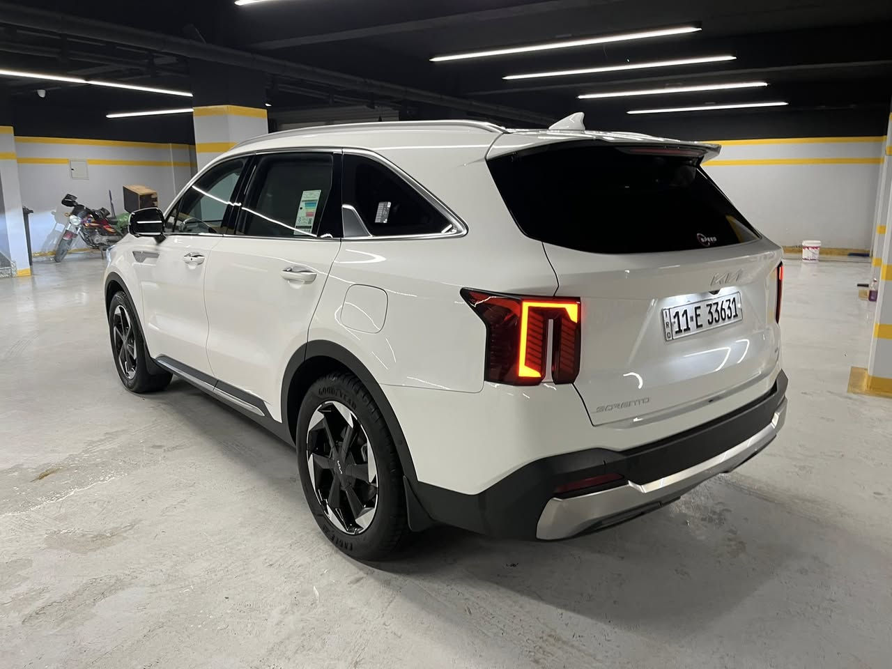 السلام عليكم. كسا سورنتو ٢٠٢٤ 4X
4X

ضمان الدوليه 

ماشيه ٣١ الف 

فول مواصفات عدا الداتاشو

بانوراما

جلد 

بردات

كراسي تدفئه وتبريد

٤ كاميرات

سيرفس كوله بالشركه وعليه ضمان المجموعه الدوليه ١٠٠ الف كيلو او خمس سنوات يعني راسك بارد. شيصير بالسياره كوله عالضمان . 
مكانه بغداد العرصات 
السعر :٣٤٥$

للاتصال ***********

الي يشوف السعر غالي ربي يرزقه باحسن وارخص منه 

السعر بيه مجال بسيط حق الجيه . 

شكرا للجميع
