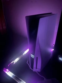 Ps5فات مع جوستك وكارتونه وقرص gta للاستفسار 07815899253