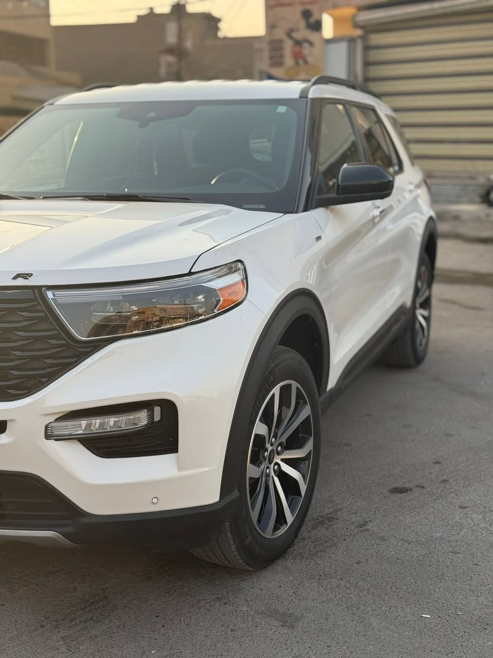 السعر 195 ورقه              ford explorer 2023  st line
وكلشي مذكور بالمنشور رجاءا شوف المنشور كله
سونار وصور الحادث 

فورد اكسبلور اس تي لاين 2023
مرقم بغداد تحويل ثاني يوم 
محرك 4 سلندر 
فول عدا الفتحة 
الكشر ما بي صبغ فقط بارد مذكور بالسونار 
شاصي ولغد مبدل تصليح درجه اولى ترايها وين ما يعجبك 
ورجاءا لحد يكسر بالحلال لان اني حاسب حساب كلشي وهذا السعر قليل عليها  والله بس الظرف 

مكاني بغداد 
***********
