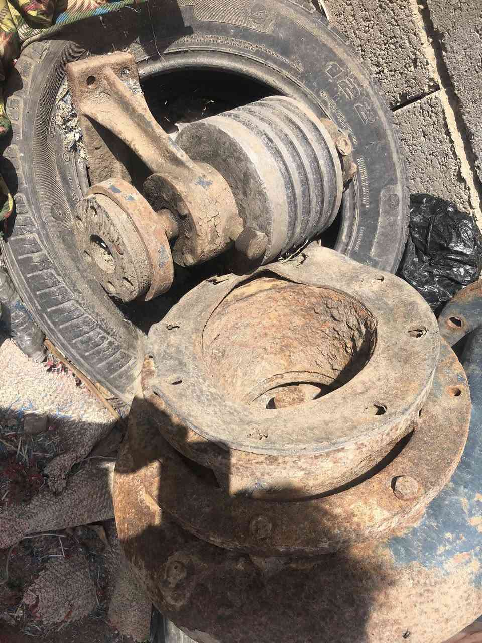 من رخصت مدير الكروب موطور كهرباي هوه وخنزيره مالته شغال جاهز السحب ابو ٨ والمذب ابو ٦ بس حالين مفصخه ماحاطه ع مي الن تركنه الزرع وريد ابيعه مكان الانبار الفلوجة ***********
