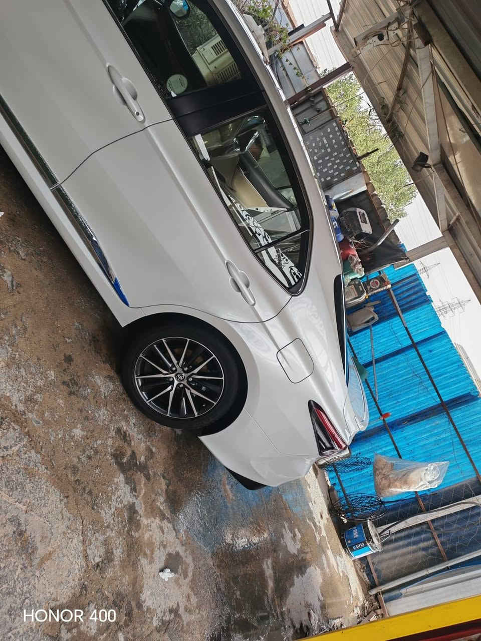 السلام عليكم 
كامري موديل ٢٠٢٣ وكالة عبداللطيف ماشية 66 باقي التفاصيل اتصل على الرقم
***********
