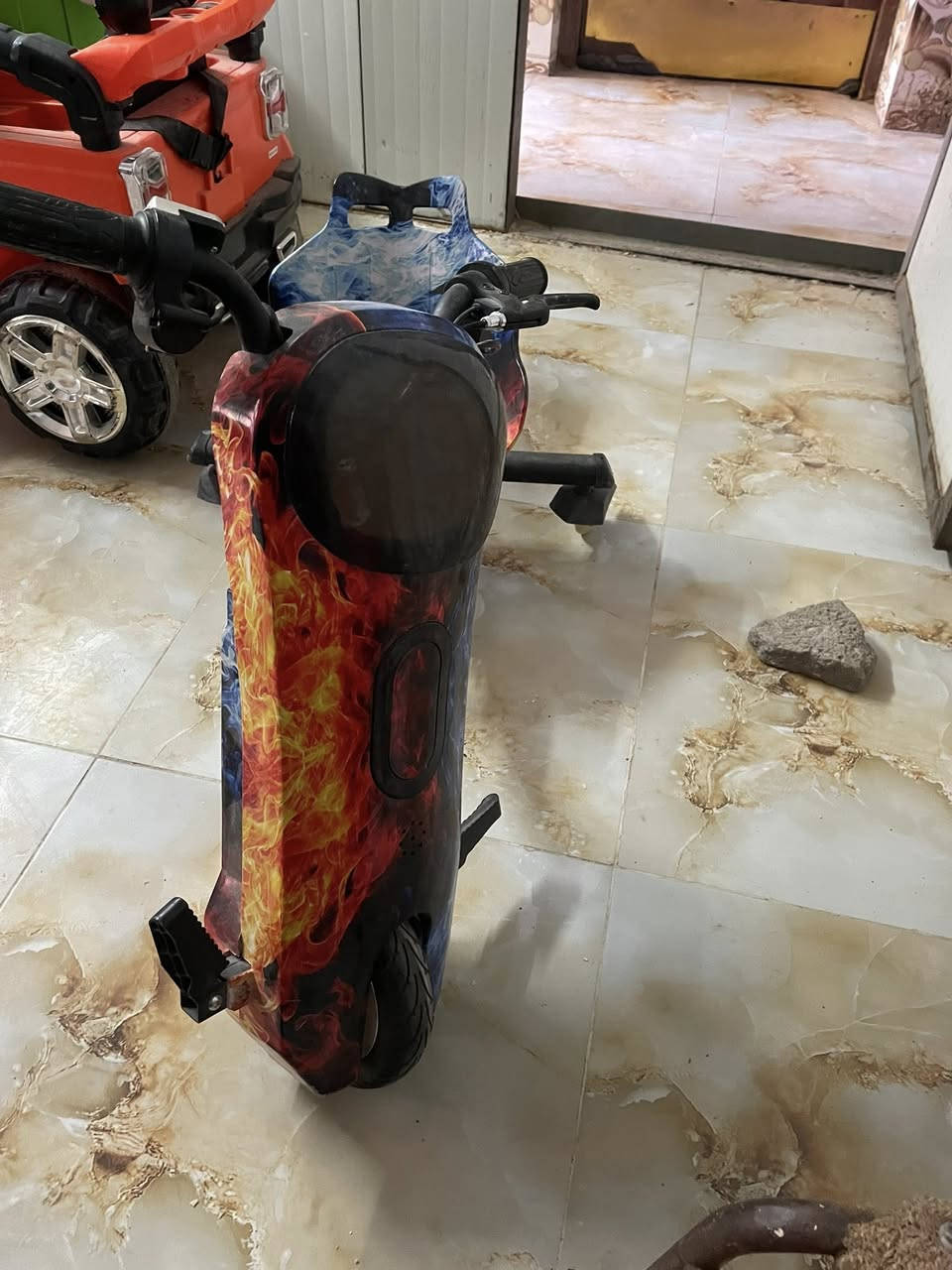 سكويتر البيع سعر 130وبي مجال دبل بطاريه بعد جديد ونضيف مكاني بصره ***********
