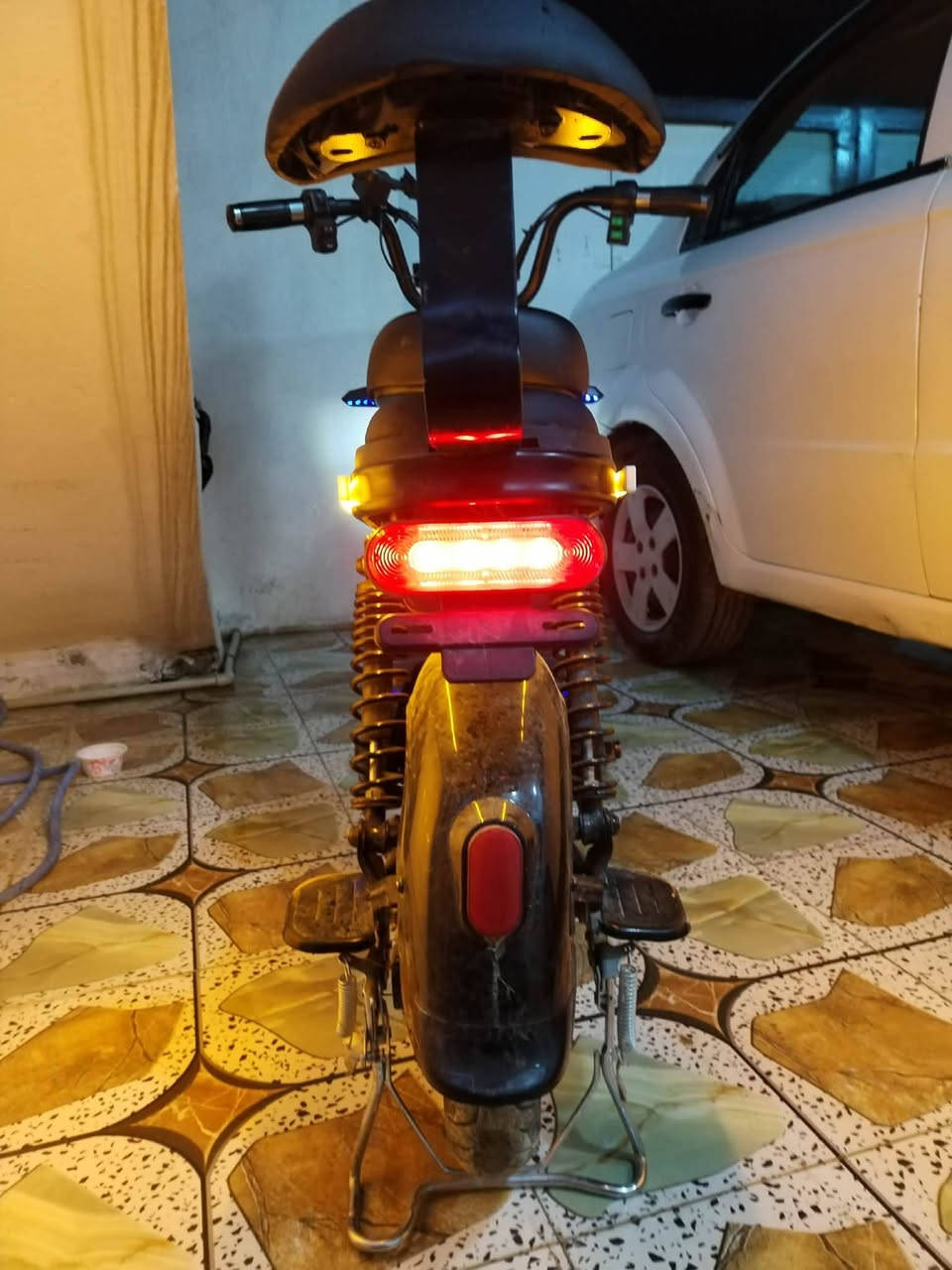 اخوان بايسكل شحن للبيع موديل 2025 مستعمل شهر صفر كوله بلادي السعر230 بي مجال للطيبين رقم الهاتف ***********
