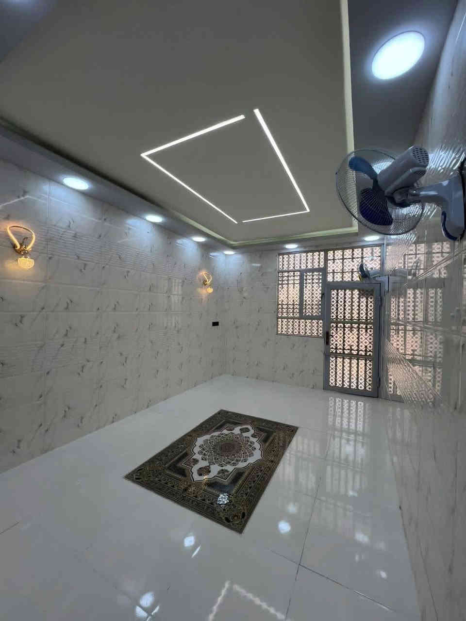 🏡مو بيت ضييم.. شوف الجمال 💜✨

🏡للبيع مساحه  50   متر طابق ونص صاله وستقبال 🏠وجها 4 ونزال 12ونص 

🔴ومطبخ وصحيات داخليه وخارجيه ومنور 

 بناء بلوك جديد   شغل درجة اولى  

🔴كربلاء المقدسه مجمع الابداع السكني طريق الرابط قرب العلوه طريق نجف كربلاء عامود 1182 

يبعد عن الامام  6كليو اقل 12دقيقه بل سياره 

قريب  عن طريق المشايه  يصلح سكن او حسينه او دار ستراحه  نوع العقار طابو زراعي اقرار محكمة سند 25 يسجل بسم المشتري 

للأتصال او واتساب ***********

 

 للعقارات والمقاولات العامه
