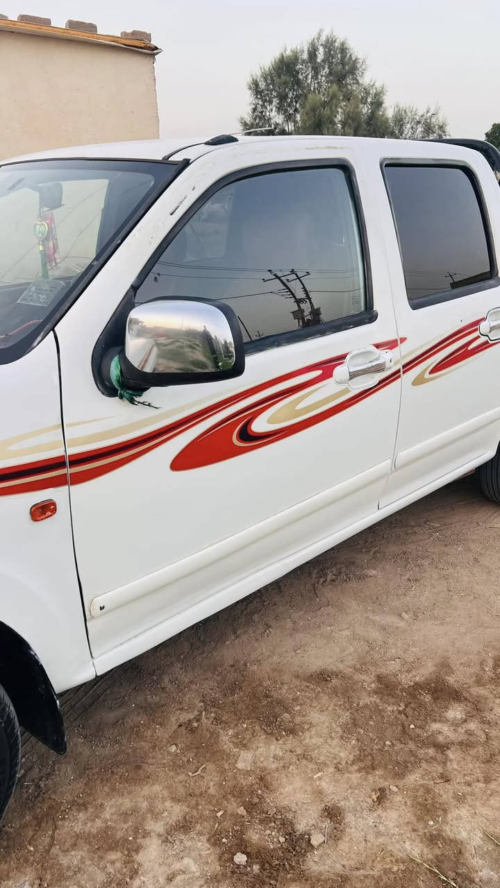 سلام عليكم 
كريت ويل 15
سيارة نظيفة كلش جاهزه للشغل
كير خير من الله 
بيها خيط تبخير  توه بادي بيها
بيها ضربه باب السايق مصلح
المكان الناصريه جبايش 

السعر 75 وبيها مجال حك الجيه 

*********** واتساب وتصال
