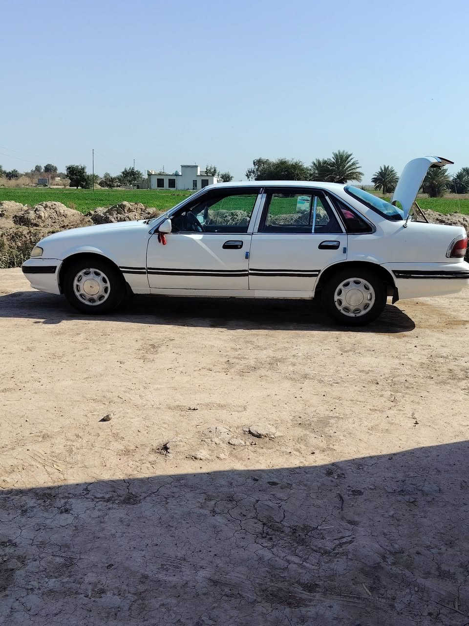 السلام عليكم برنس للبيع الموديل 96 المكان واسط الزبيديه الاتصال ***********
