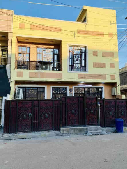 #للبيع بيت #ركن

🏡تفاصيل العقار

المساحه : ٥٠ متر ركن
الواجهيه : ٨
النزال : ٦,٢٥

💠الطابق الاول :يحتوي عل استقبال ومطبخ وصحيات .

💠الطابق الثاني : يحتوي عل غرفتين نوم وصحيات.

💠الطابق الثالث : بيتونه فقط.

📍الموقع :كفائات السيديه ثالث فرع قريب عل شارع العام

الاستفسار : *********** واتساب فقط 

@الجميع
