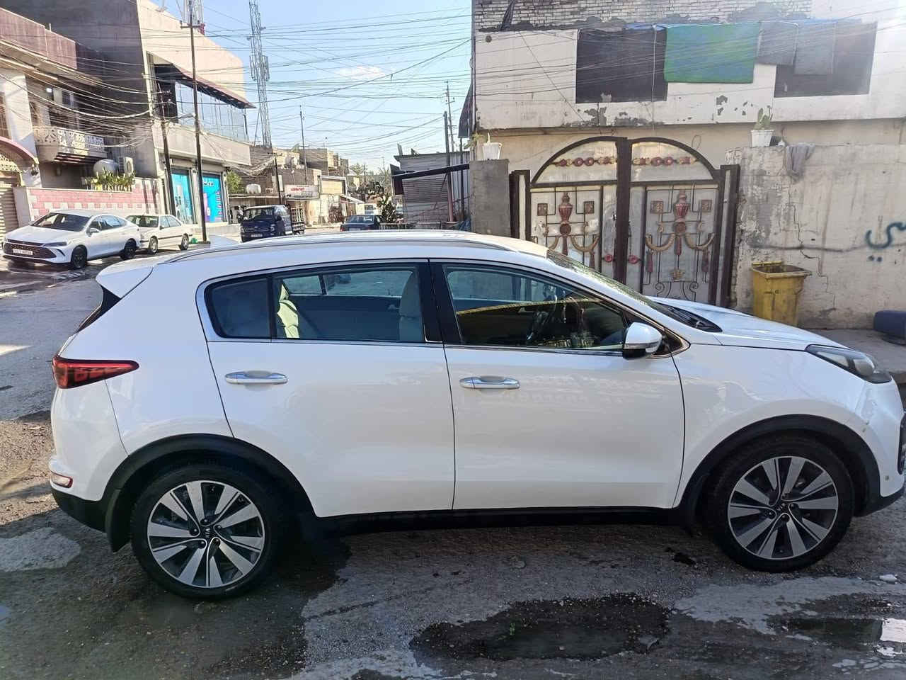 السلام عليكم كيا سبورتج خليجي بيها صبغ قطع ابيع حزام مكينة 2000دوش موديل 17 رقم بغداد بسمنه سعر 130 وبيها مجال مكان بغداد ***********
