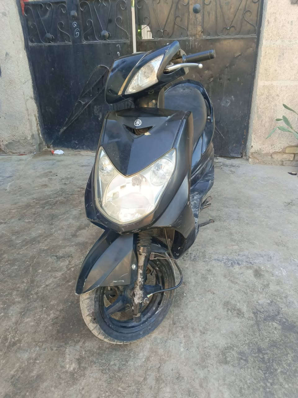 السلام عليكم سكنس فحل كابريتر دراجة مفتوحة مرة وحدة كابريتر بلادي كفرات بلادي مختم كهربائيات شغالة البريكات شغالة بس دشبولهة طافي السعر ٥٠٠ وبيهة مجال مكاني بغداد الشعب ***********
