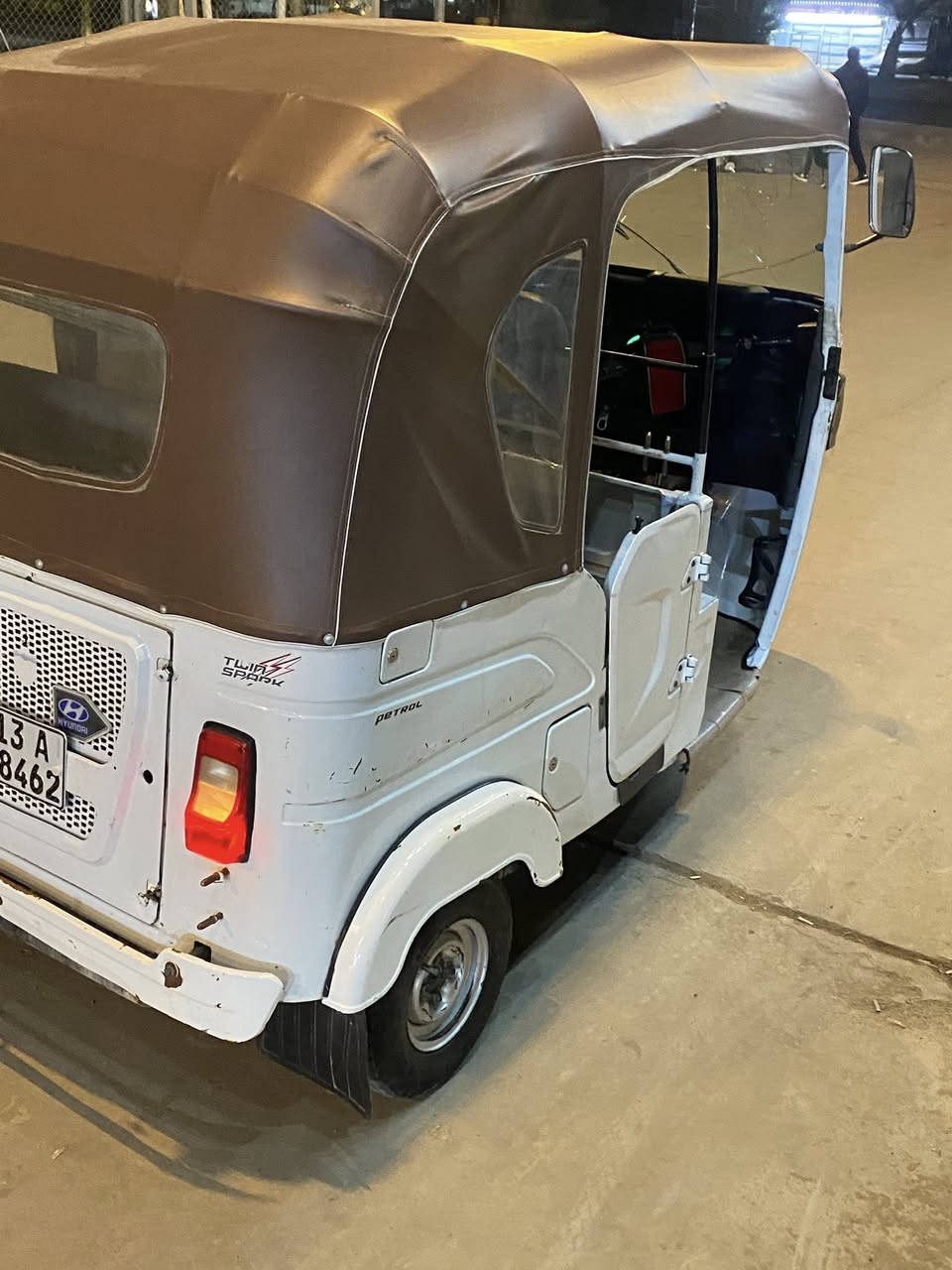 السلام عليكم تكتك للبيع ٢١ مرقم بسمي مكينه نضيفه مجفته بس بوشه وبستم وأبدي مكفول شراي اتصل رجآن لا تراسلني ***********
